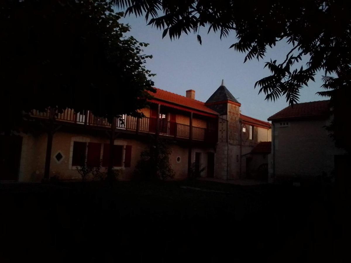 Au Repos Des Elfes Villa Braye-sous-Faye Ngoại thất bức ảnh